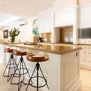 Holiday home Barbados In The Tropics - 5 Bedroom Luxury, Port Douglas